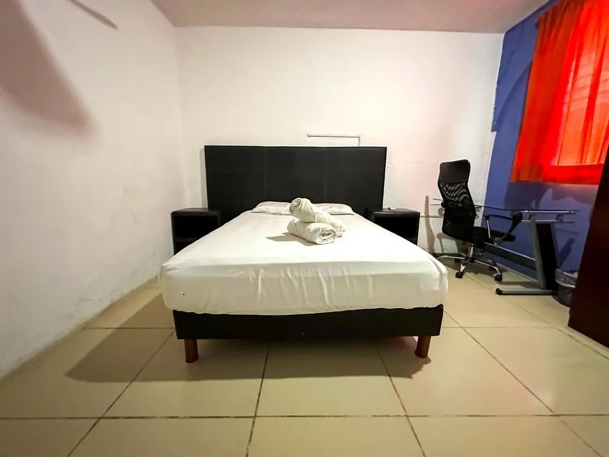 ميريدا Suitable Accommodation For 6 People 0*,  المكسيك