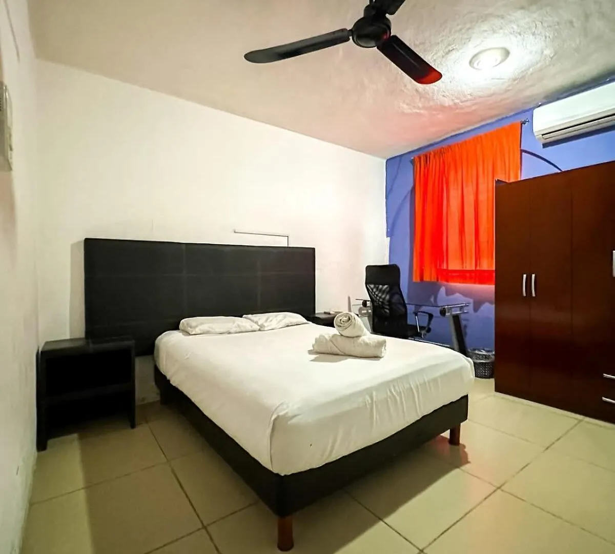 ميريدا Suitable Accommodation For 6 People 0*,  المكسيك